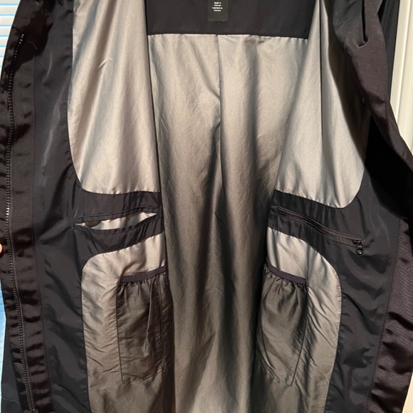 Womens Lululemon Jacket - Picture 3 of 3